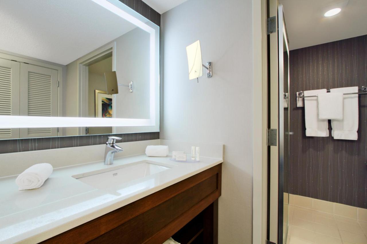 Hotel Courtyard By Marriott Cocoa Cape Canaveral Cocoa Beach